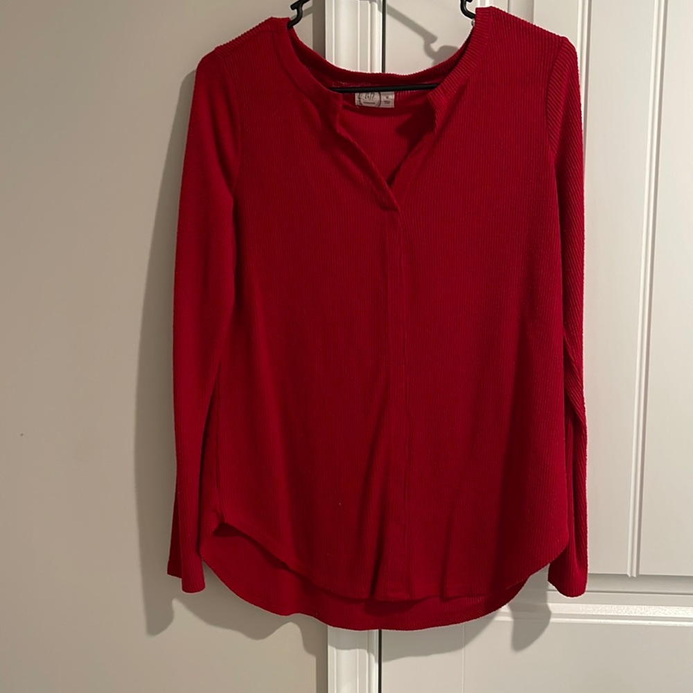 Maurice’s - Long John like material long sleeve tee - red - size m